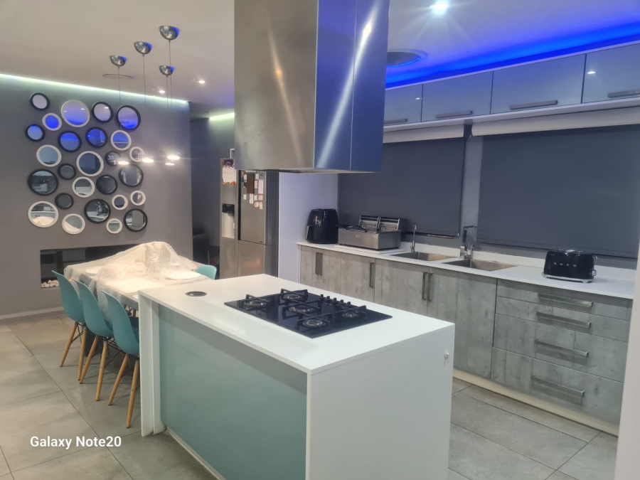 4 Bedroom Property for Sale in Zinniaville North West